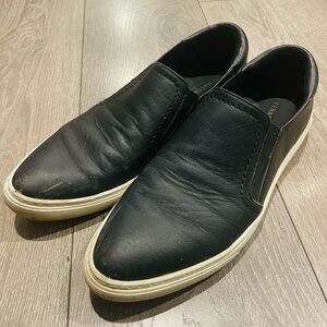 Kenneth Cole Black Slip-On Leather Sneakers